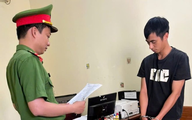 Lợi dụng sơ hở tại bãi xe, đối tượng thực hiện hành vi trộm cắp tài sản ở Hưng Yên