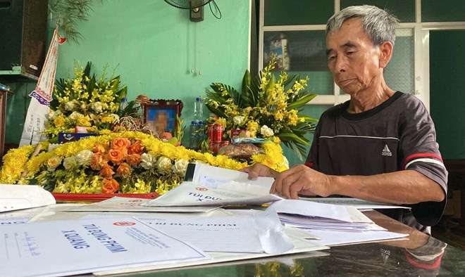 LD26130: Người ông hơn 70 tuổi một mình gồng gánh, nuôi hai cháu bị bệnh ở Quảng Ninh