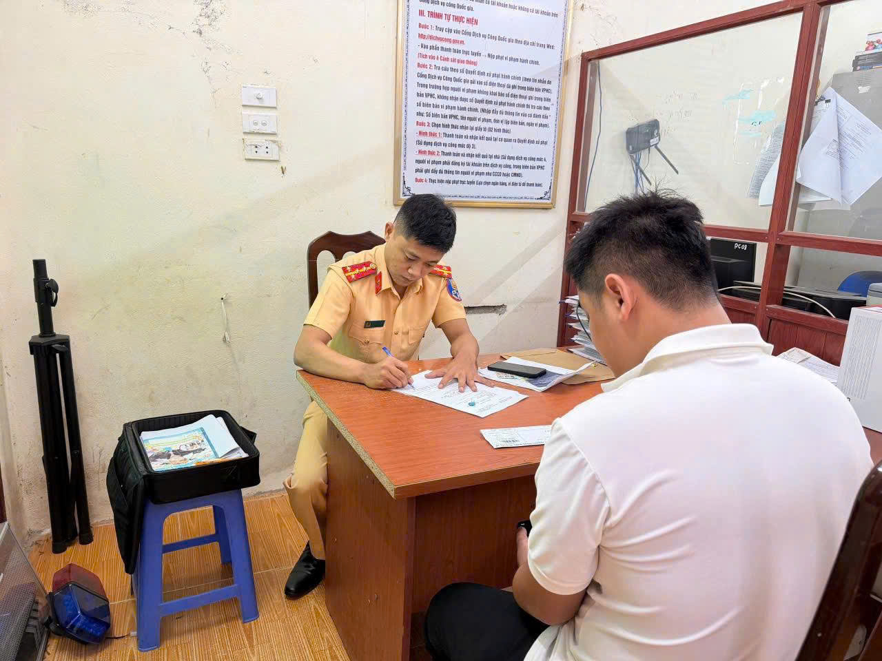 Phòng Cảnh sát giao thông: Kịp thời xác minh, xử lý trường hợp vượt xe nguy hiểm từ tin báo của người dân qua zalo