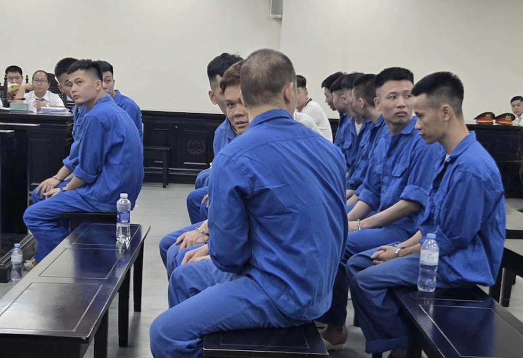 Nhóm người lợi dụng sự nổi tiếng của Huấn Hoa Hồng để lừa đảo - 1