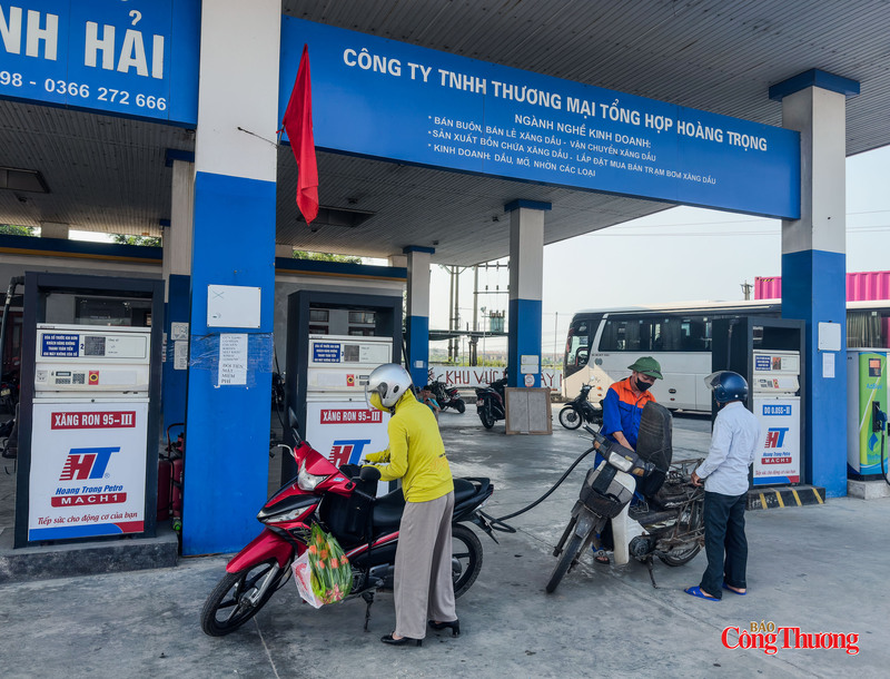 Xăng E10 được pha chế theo tỷ lệ 90% xăng truyền thống và 10% ethanol. Hiện nay, nhiều quốc gia trên thế giới đã và đang áp dụng rộng rãi các loại xăng sinh học như E10 để thay thế xăng thông thường; trong đó, một số nước tiên phong đã đưa vào sử dụng từ gần nửa thế kỷ trước.