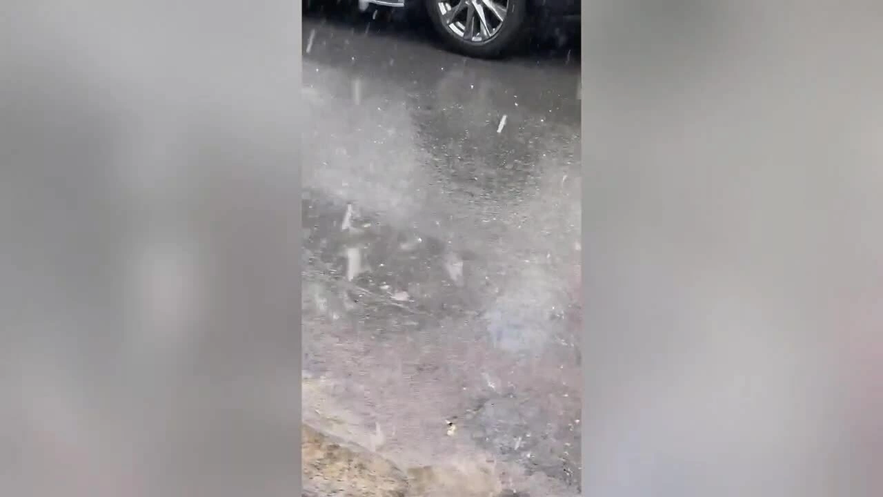 Mưa đá xuất hiện ở Đồng Nai