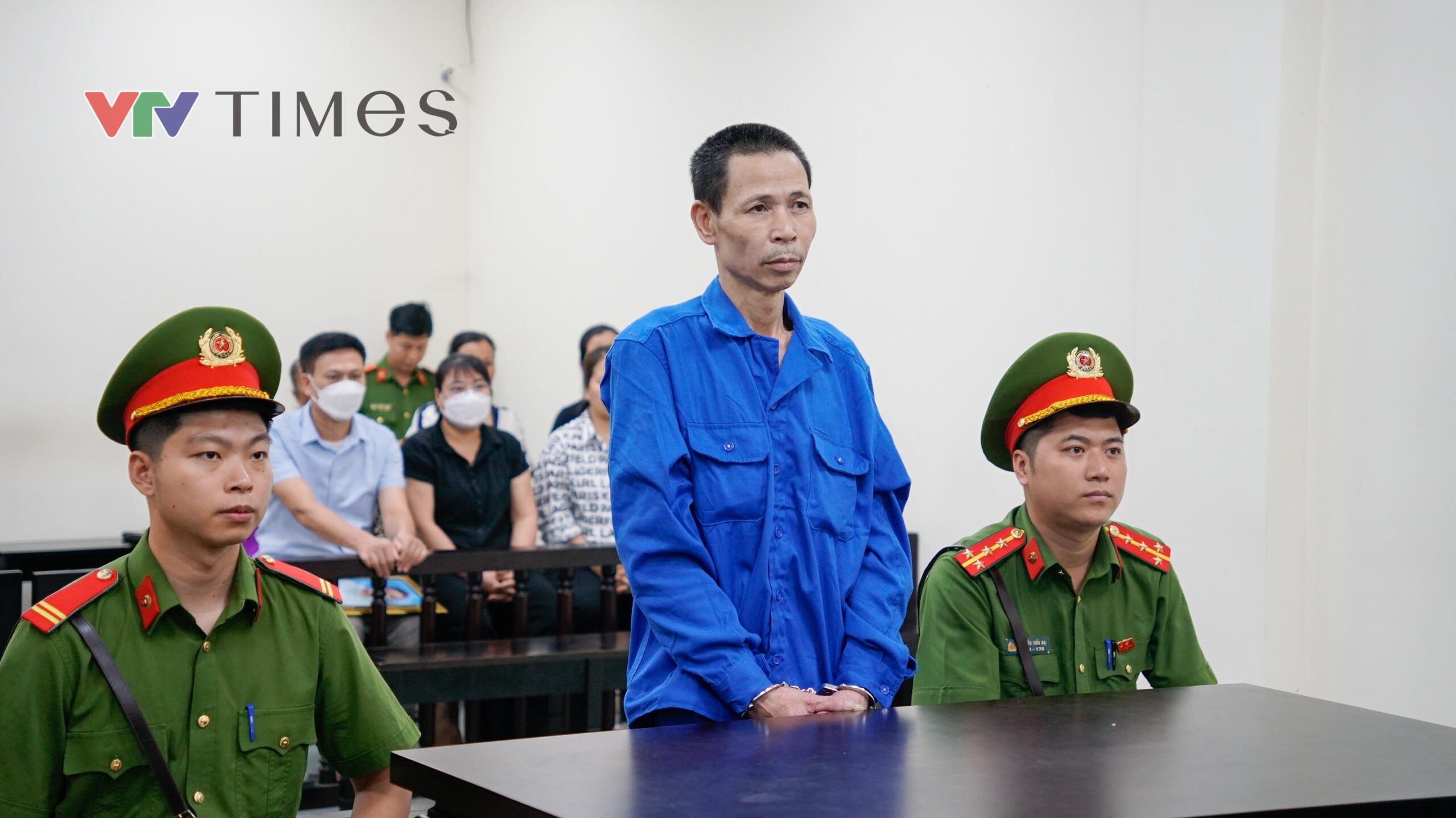 Tuyên án tử hình kẻ đốt quán cà phê khiến 11 người tử vong ở Hà Nội - Ảnh 2.