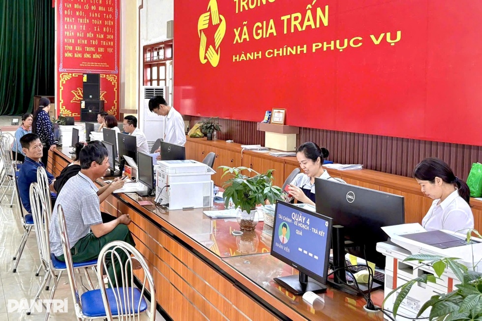 Robot AI hỗ trợ giải quyết thủ tục hành chính khiến người dân bất ngờ - 5
