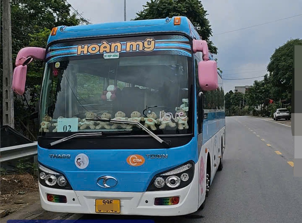 Tài xế ô tô chở đoàn thiện nguyện bị xử phạt nặng vì không có bằng lái - 1