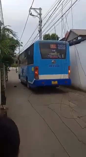 Đoạn đường xóm Chùa, Vật Lại 2 đang khiến người dân thấp thỏm mỗi ngày.