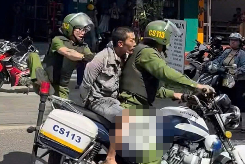 Cho rằng con bị cô giáo dìm, bố chạy xe vào trường nẹt pô gây náo loạn - 2