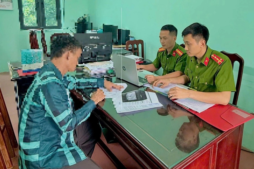 Xử phạt 7,5 triệu đồng với người bình luận xuyên tạc trên mạng xã hội - 1