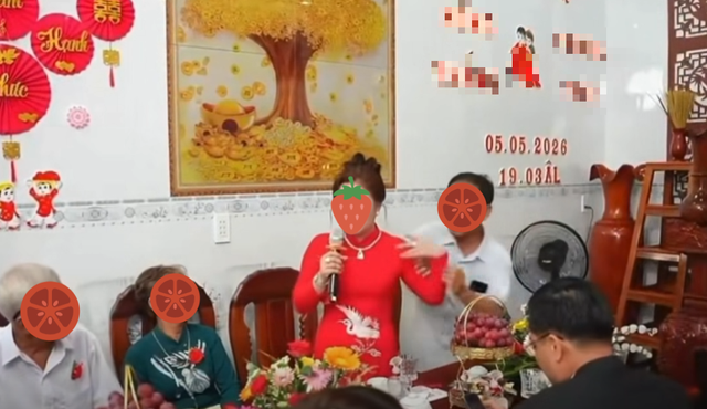 Đám cưới đang viral lúc này: Mẹ chú rể công khai đòi vàng mừng cưới mặc kệ người nhà can ngăn- Ảnh 1.