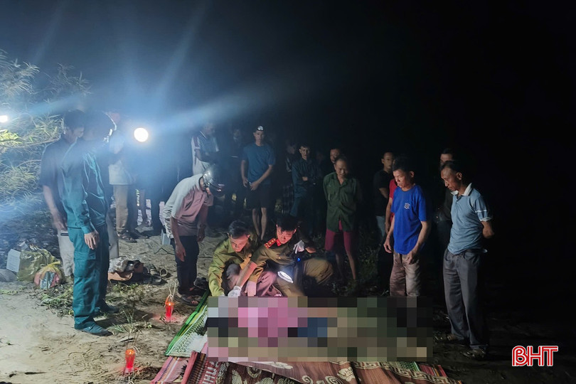 Sau khi phát hiện sự việc, lực lượng chức năng đã khẩn trương khoanh vùng, khám nghiệm hiện trường. bqbht_br_z1.jpg