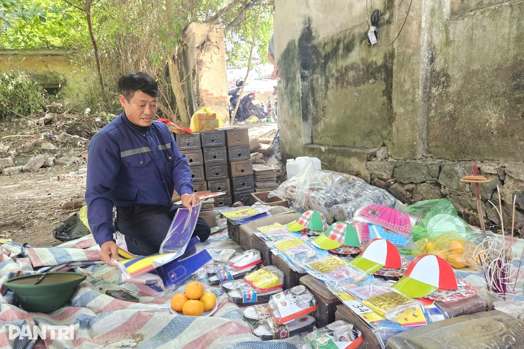 Hàng chục hài cốt thai nhi nằm rải rác ở các gốc cây, bờ tường - 2