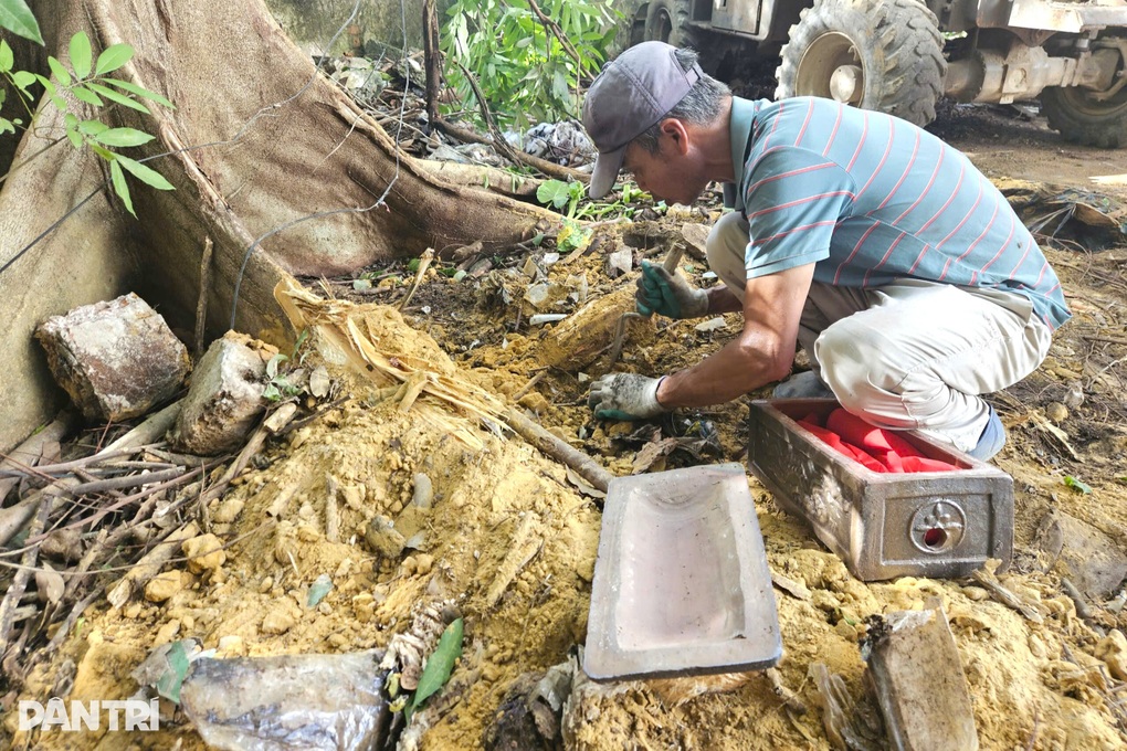 Hàng chục hài cốt thai nhi nằm rải rác ở các gốc cây, bờ tường - 1