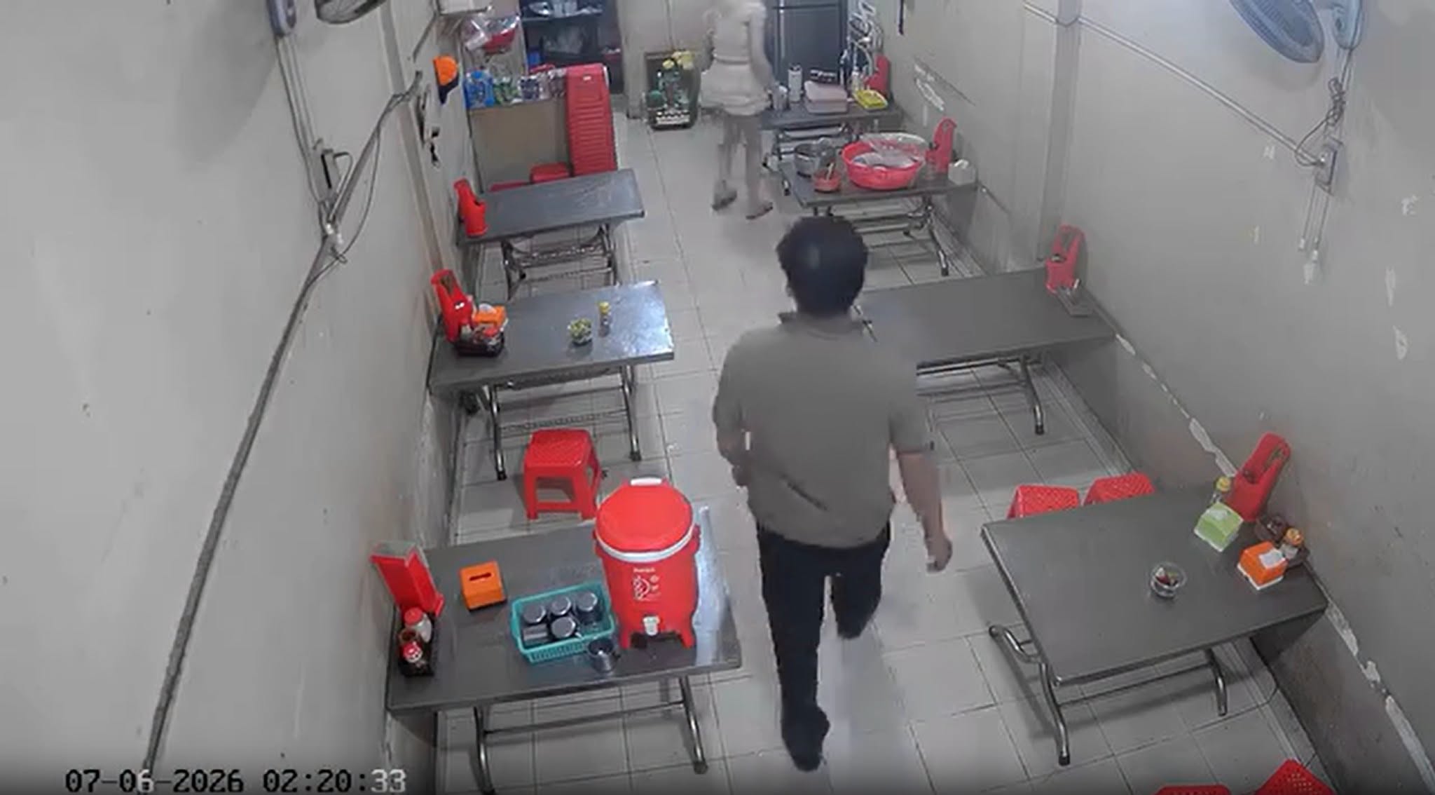 Định muốn làm tí ti nhưng có âm thanh lạ