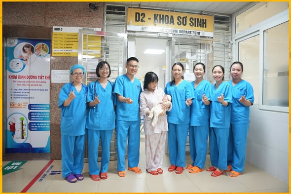 Cứu sống bé sơ sinh mắc đồng thời hai dị tật bẩm sinh hiếm gặp