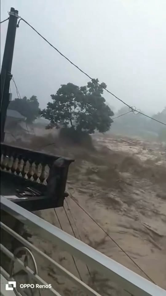 Lũ quét kinh hoàng ở Lai Châu: Nước lũ cuồn cuộn nhấn chìm tất cả