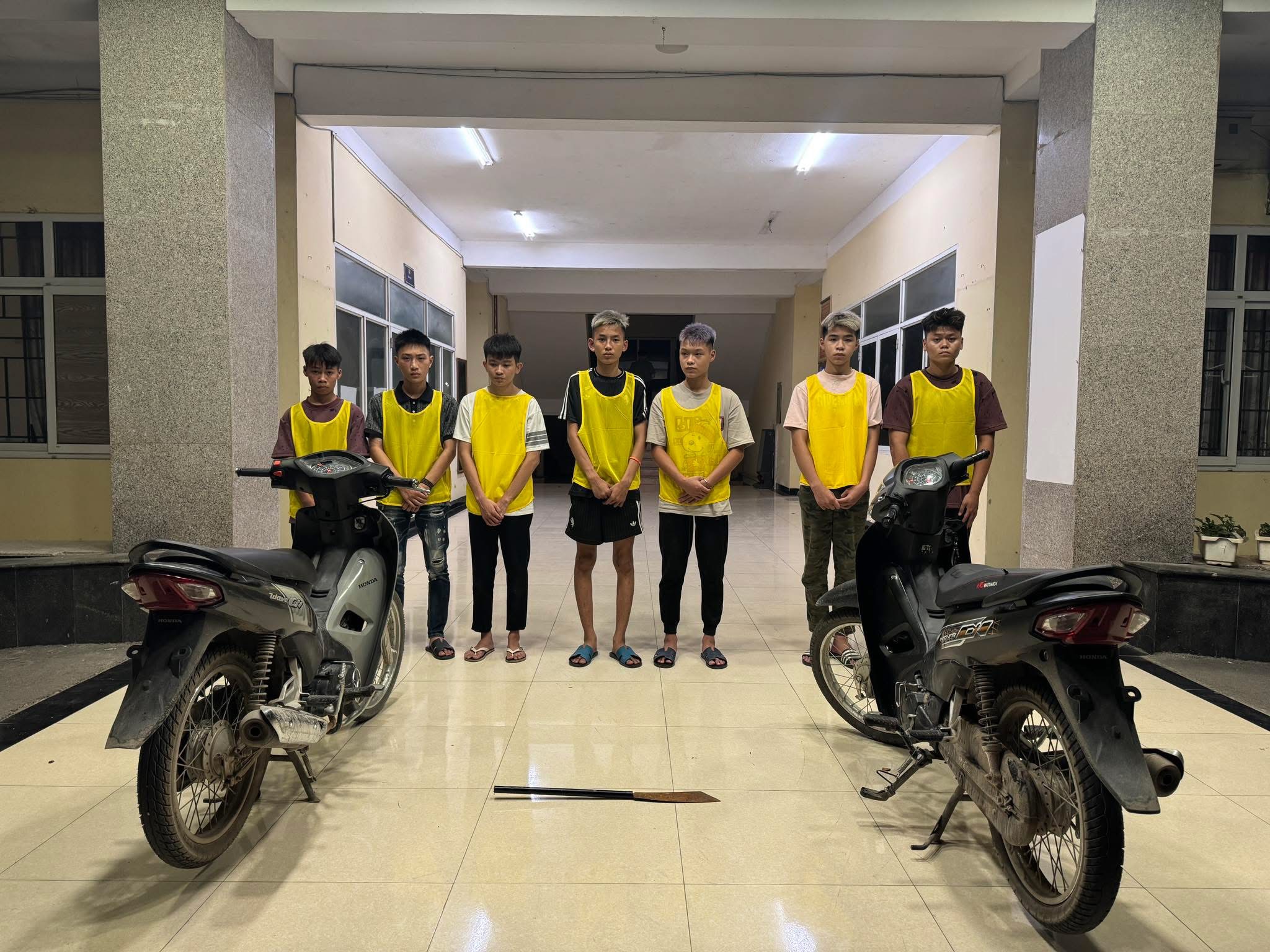CHỈ CHƯA ĐẦY 24 GIỜ, CÔNG AN PHƯỜNG CHƯƠNG MỸ NHANH CHÓNG LÀM RÕ NHÓM THANH THIẾU NIÊN MANG HUNG KHÍ ĐI ĐÁNH NHAU, GÂY MẤT AN NINH TRẬT TỰ
