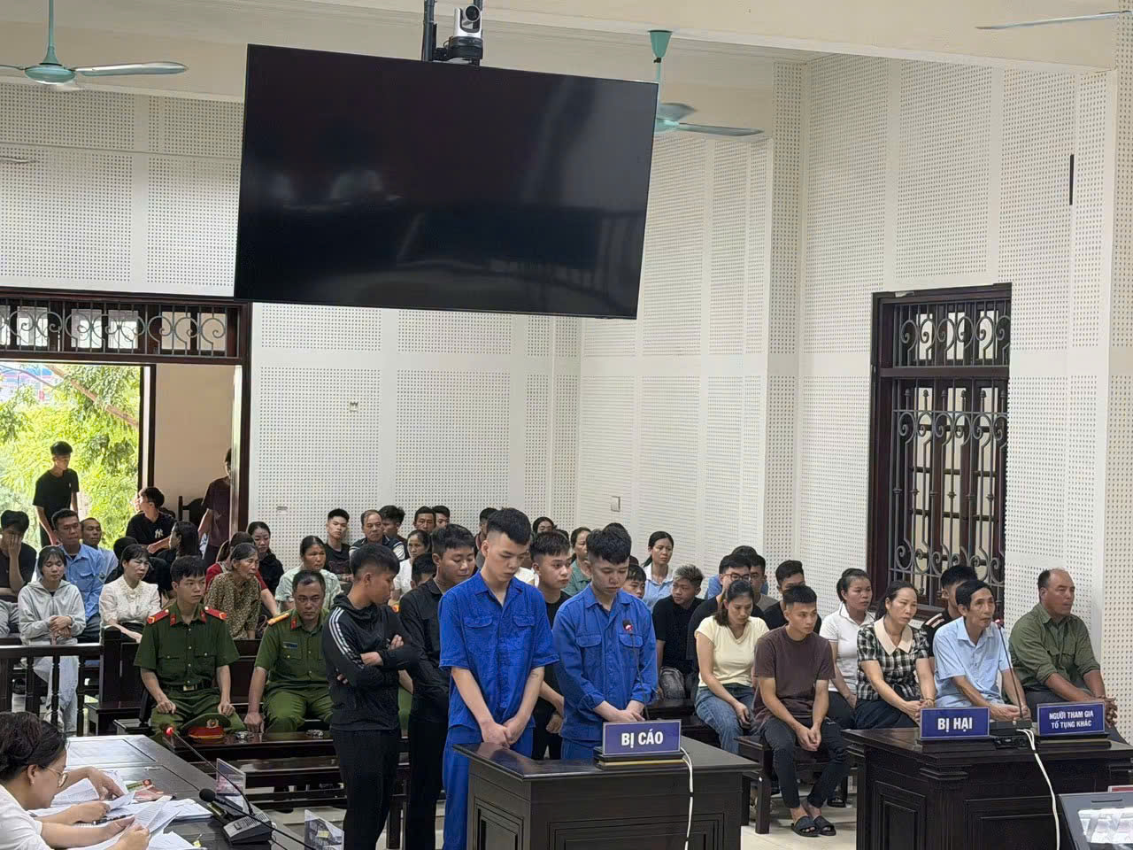 Xét xử vụ án Nhóm đối tượng nhí độ tuổi 2k hành vi giê’t người xảy ra trên đường Trần Quốc Nghiễn vào tháng 9 năm ngoái.