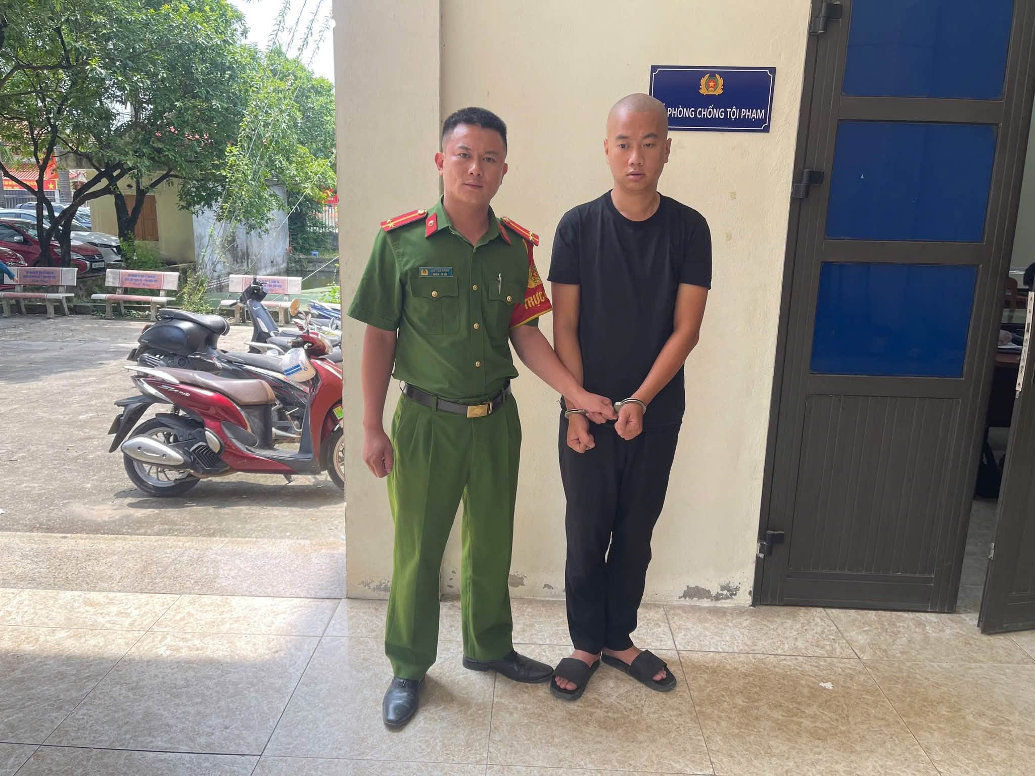 Nóng: Bắt đối tượng trộm bánh xe ô tô tại Hà Nội sau 6 tiếng gây án