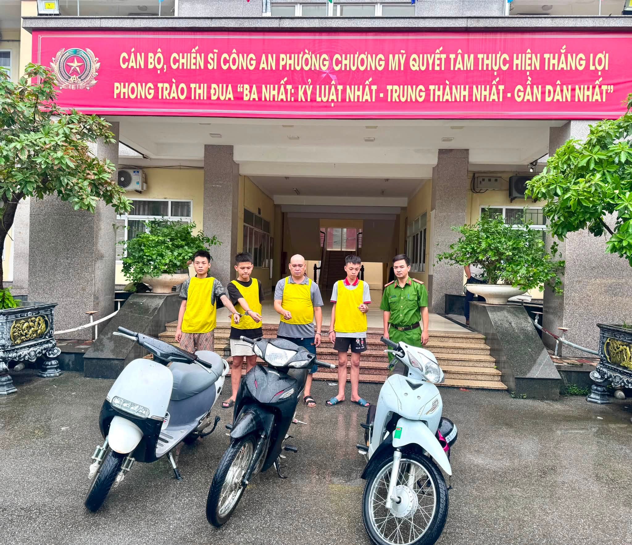CÔNG AN PHƯỜNG CHƯƠNG MỸ KHẨN TRƯƠNG ĐIỀU TRA LÀM RÕ 02 VỤ VIỆC THANH THIẾU NIÊN VI PHẠM PHÁP LUẬT.
